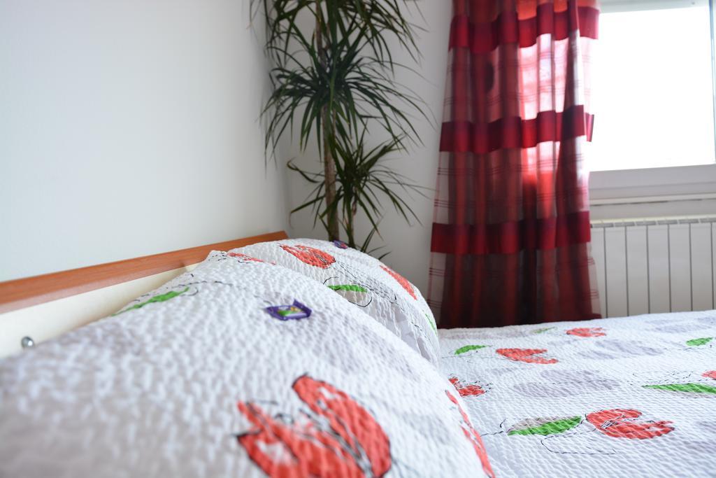 Apartment Mirela ซาราเยโว ภายนอก รูปภาพ