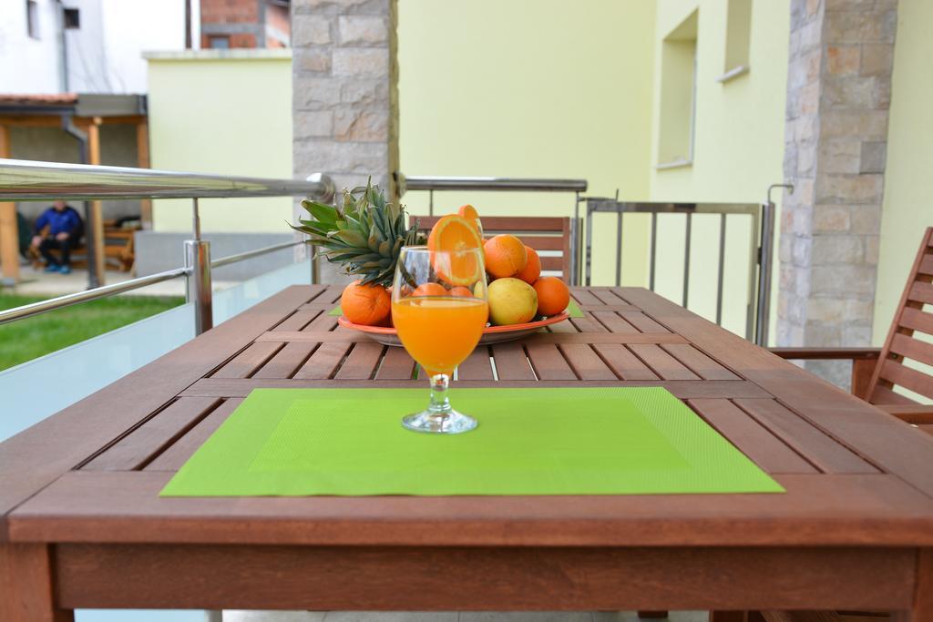 Apartment Mirela ซาราเยโว ภายนอก รูปภาพ
