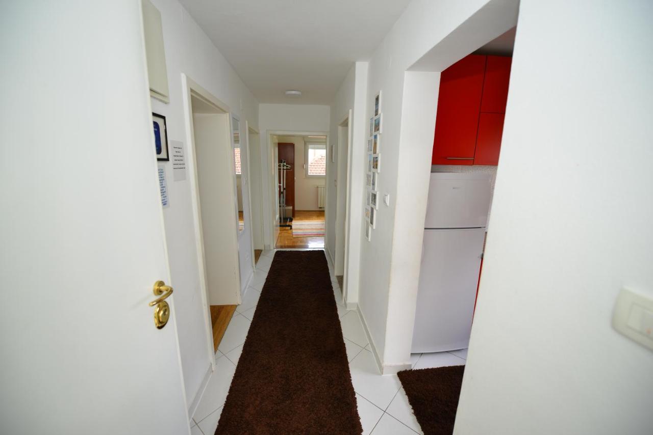 Apartment Mirela ซาราเยโว ภายนอก รูปภาพ