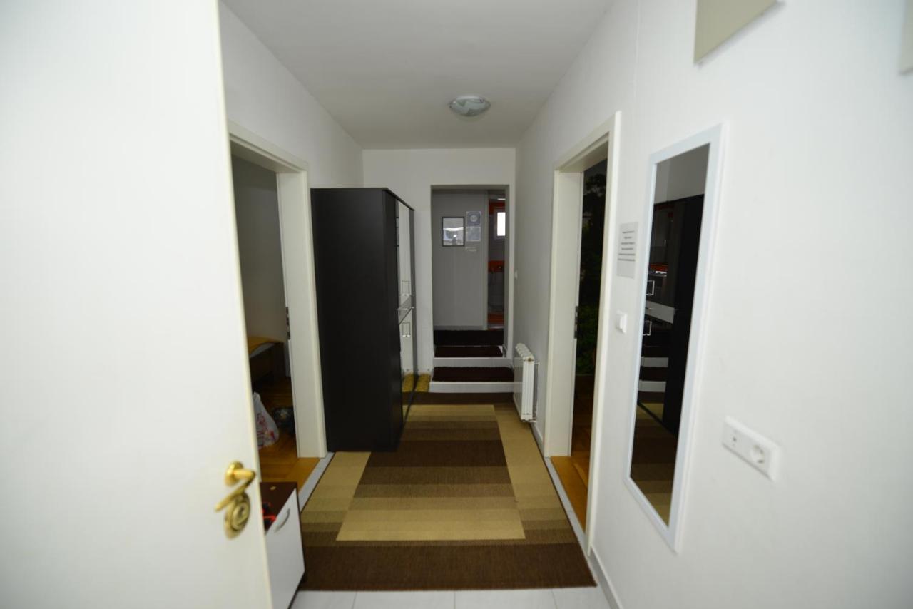 Apartment Mirela ซาราเยโว ภายนอก รูปภาพ